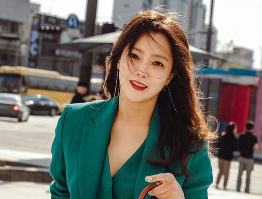 5 bí quyết giúp "mỹ nhân số 1 xứ Hàn" Kim Hee Sun mãi trẻ trung dù đã U50 - Ảnh 12.