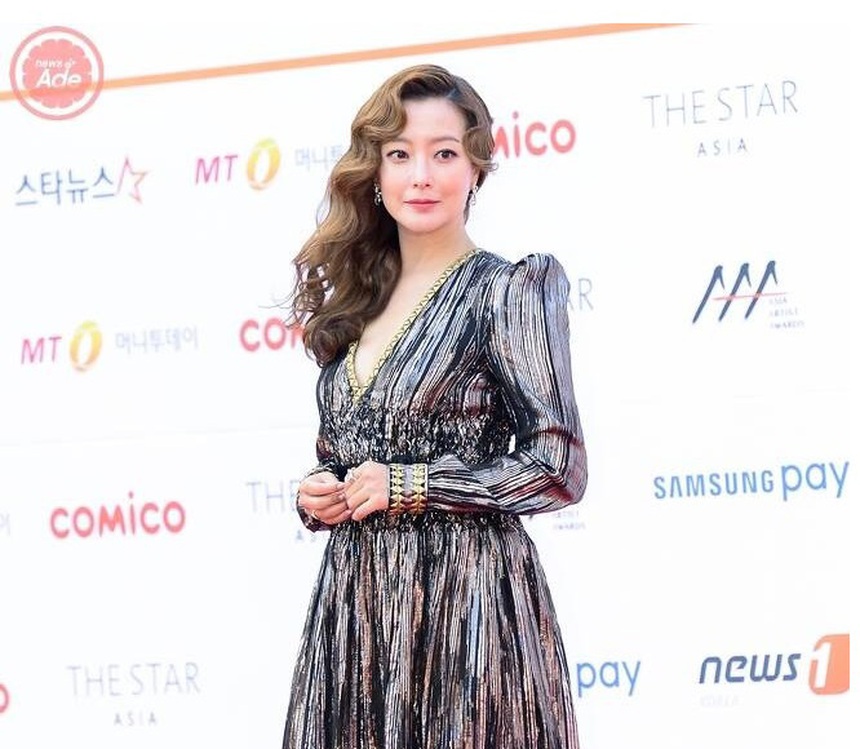 5 bí quyết giúp "mỹ nhân số 1 xứ Hàn" Kim Hee Sun mãi trẻ trung dù đã U50 - Ảnh 15.