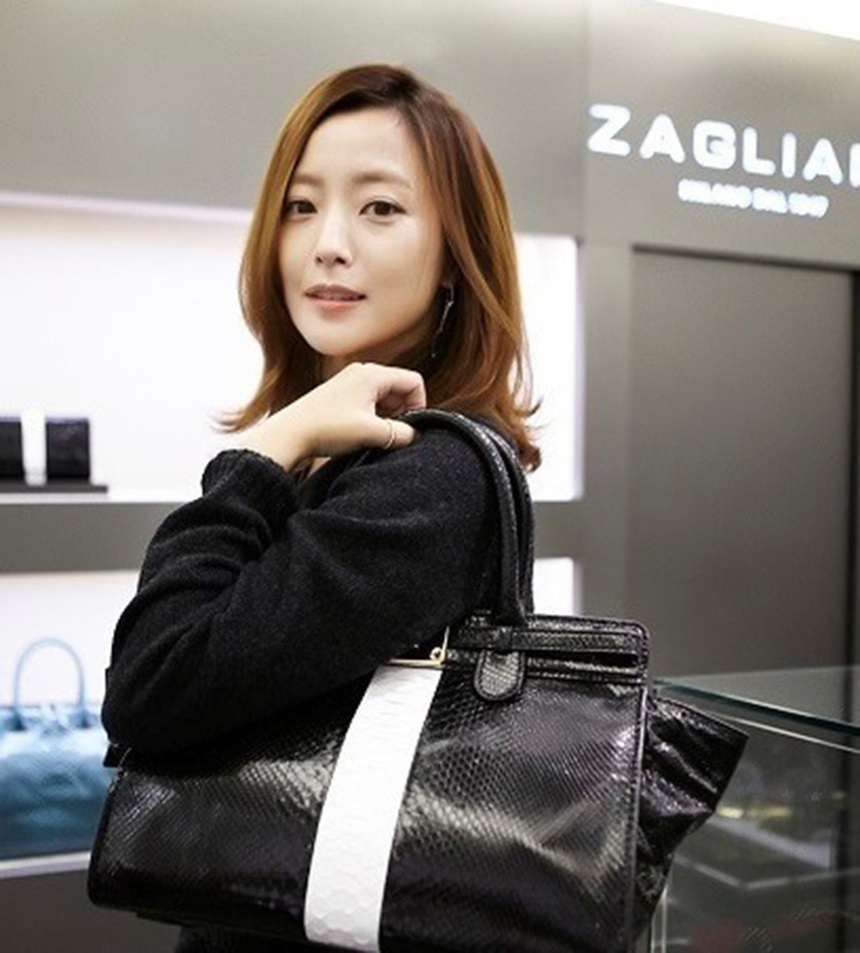 5 bí quyết giúp "mỹ nhân số 1 xứ Hàn" Kim Hee Sun mãi trẻ trung dù đã U50 - Ảnh 16.