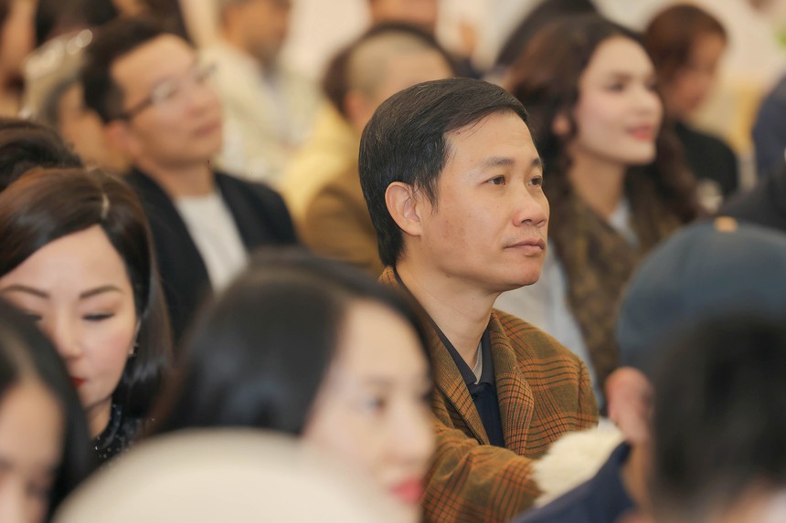 Nhà báo Ngô Bá Lục và tản văn 'Vằng vặc trăng quê': Gợi cảm xúc với dấn ấn làng quê Bắc bộ  - Ảnh 8.