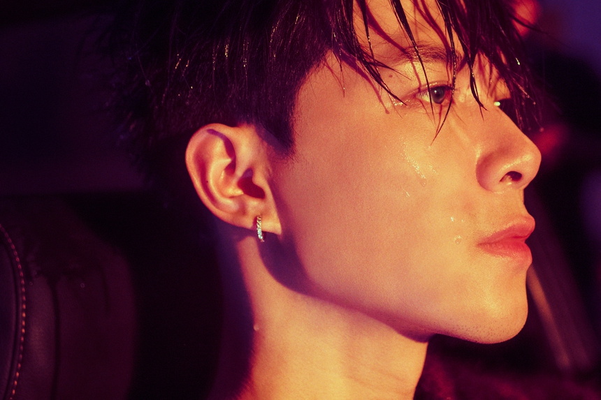 Anh Tú Atus đạt thành tích ấn tượng với MV "Nỗi đau đính kèm" - Ảnh 3.