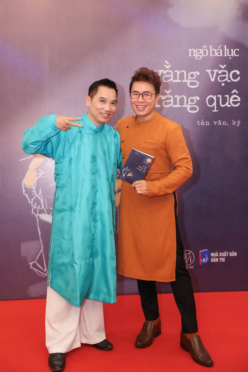 Nhà báo Ngô Bá Lục ra mắt cuốn tản văn thứ 3 với tự đề 'Vằng vặc trăng quê' - Ảnh 5.