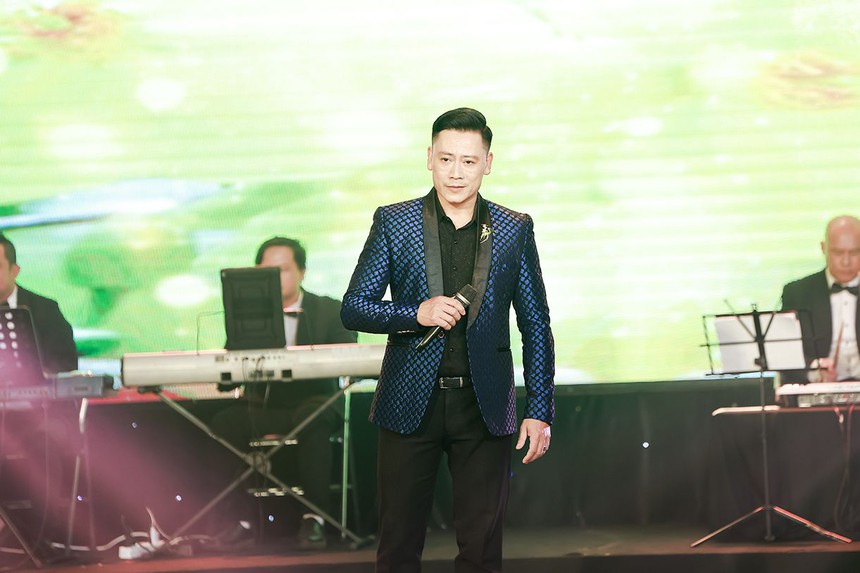 Tô Thu Hà đạt giải Quán quân cuộc thi Tiếng hát Việt toàn cầu 2024 - Ảnh 2. Tô Thu Hà đạt giải Quán quân cuộc thi Tiếng hát Việt toàn cầu 2024 - Ảnh 2.