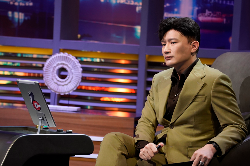 Cổ tích hiện đại về chàng trai không chân và người vợ xinh đẹp bán hàng online doanh thu cả tỉ đồng - Ảnh 5. Cổ tích hiện đại về chàng trai không chân và người vợ xinh đẹp bán hàng online doanh thu cả tỉ đồng - Ảnh 5.