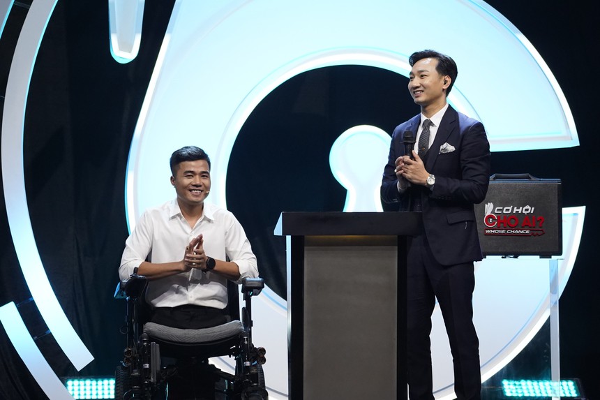 Cổ tích hiện đại về chàng trai không chân và người vợ xinh đẹp bán hàng online doanh thu cả tỉ đồng - Ảnh 2. Cổ tích hiện đại về chàng trai không chân và người vợ xinh đẹp bán hàng online doanh thu cả tỉ đồng - Ảnh 2.