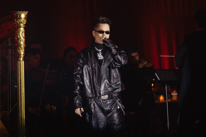 Hennessy Fashion Show - Go Toward the Newness: Đón khởi đầu rực rỡ - Ảnh 5. Hennessy Fashion Show - Go Toward the Newness: Đón khởi đầu rực rỡ - Ảnh 5.