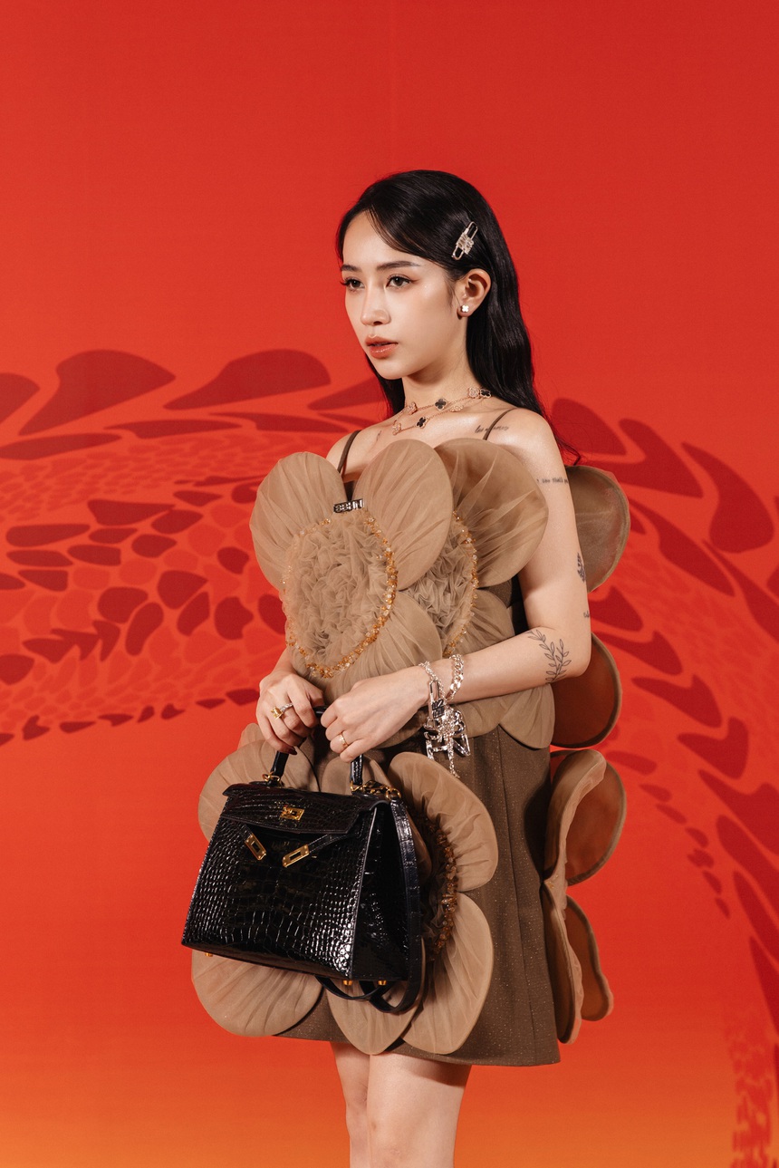 Hennessy Fashion Show - Go Toward the Newness: Đón khởi đầu rực rỡ - Ảnh 1. Hennessy Fashion Show - Go Toward the Newness: Đón khởi đầu rực rỡ - Ảnh 1.