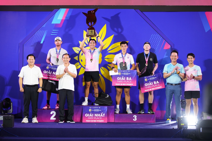 Đánh bại Lý Hoàng Nam và Trịnh Linh Giang, Phúc Huỳnh vô địch Giải pickleball TP Thủ Đức - Ảnh 3. Đánh bại Lý Hoàng Nam và Trịnh Linh Giang, Phúc Huỳnh vô địch Giải pickleball TP Thủ Đức - Ảnh 3.
