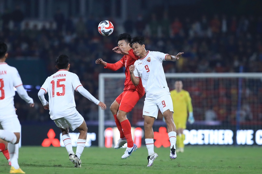 Nhà báo châu Á thừa nhận ĐT Việt Nam thắng là xứng đáng, bình luận bất ngờ về cách dùng người của HLV Shin Tae Yong - Ảnh 2. Nhà báo châu Á thừa nhận ĐT Việt Nam thắng là xứng đáng, bình luận bất ngờ về cách dùng người của HLV Shin Tae Yong - Ảnh 2.