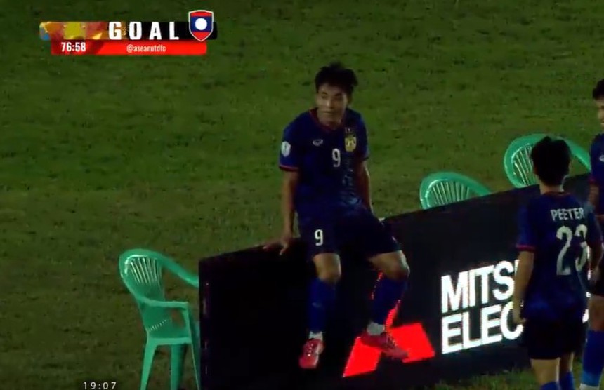 TRỰC TIẾP bóng đá Myanmar vs Lào: Win Naing Tun ghi bàn (H2, 2-2) - Ảnh 4. TRỰC TIẾP bóng đá Myanmar vs Lào: Win Naing Tun ghi bàn (H2, 2-2) - Ảnh 4.