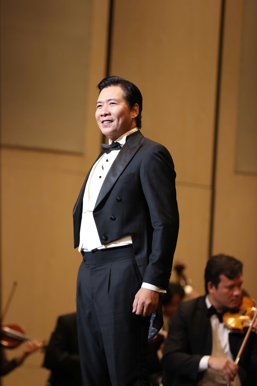 "Khúc quân hành vang mãi non sông" kỷ niệm 80 năm Ngày thành lập Quân đội Nhân dân Việt Nam - Ảnh 3. "Khúc quân hành vang mãi non sông" kỷ niệm 80 năm Ngày thành lập Quân đội Nhân dân Việt Nam - Ảnh 3.