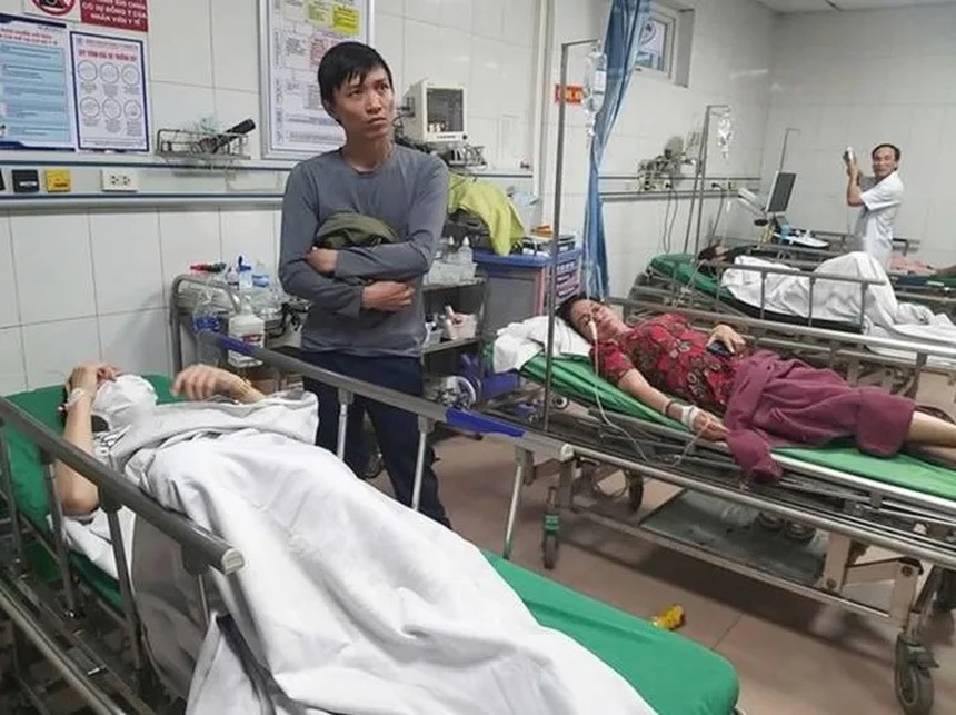 Vụ 84 công nhân nhập viện sau bữa ăn trưa: Có vi khuẩn Coliforms trong mẫu thức ăn - Ảnh 1. Vụ 84 công nhân nhập viện sau bữa ăn trưa: Có vi khuẩn Coliforms trong mẫu thức ăn - Ảnh 1.