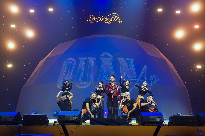 Dàn nam thần đình đám của showbiz Việt cùng đổ bộ trên sân khấu "Dốc mộng mơ - Mars in Hanoi" - Ảnh 3.