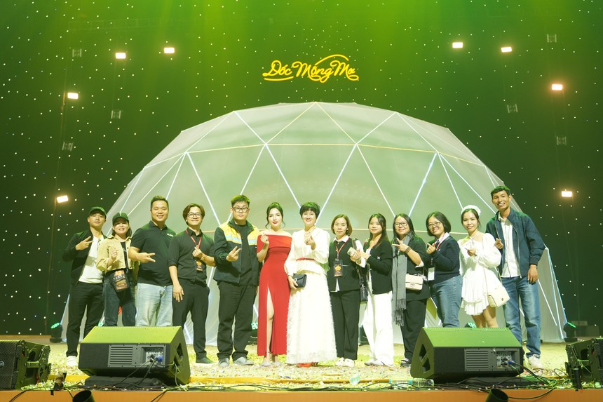Dàn nam thần đình đám của showbiz Việt cùng đổ bộ trên sân khấu "Dốc mộng mơ - Mars in Hanoi" - Ảnh 10.