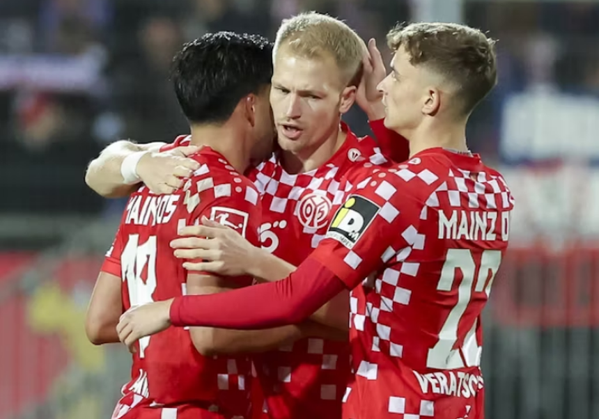 Liệu Mainz có thể ăn mừng chiến thắng trên sân Frankfurt?