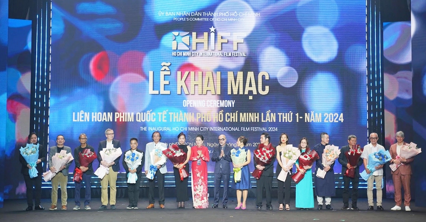 Để công nghiệp văn hóa Việt Nam cất cánh (kỳ 4 & hết): Cần xác định công nghiệp văn hóa là ưu tiên chiến lược quốc gia - Ảnh 1. Để công nghiệp văn hóa Việt Nam cất cánh (kỳ 4 & hết): Cần xác định công nghiệp văn hóa là ưu tiên chiến lược quốc gia - Ảnh 1.