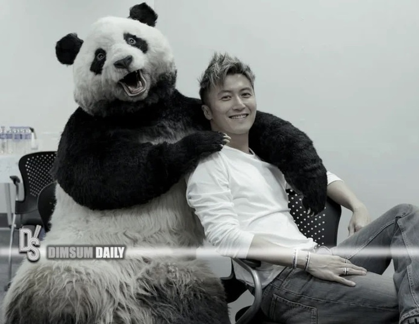 Tạ Đình Phong kỷ niệm 28 năm hoạt động nghệ thuật với diện mạo mới đầy ấn tượng - Ảnh 1. Tạ Đình Phong kỷ niệm 28 năm hoạt động nghệ thuật với diện mạo mới đầy ấn tượng - Ảnh 1.