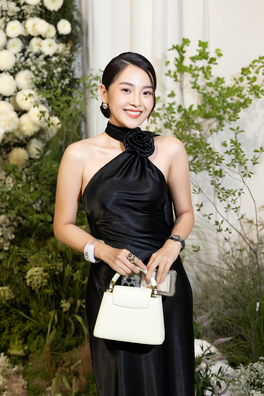 Profile người đẹp trở thành "crush" của "nam thần" Võ Cảnh - Ảnh 6. Profile người đẹp trở thành "crush" của "nam thần" Võ Cảnh - Ảnh 6.