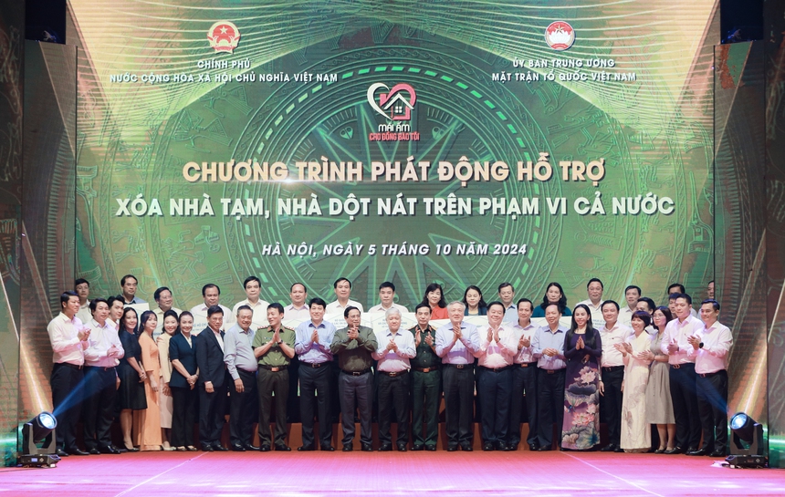 LPBank chung tay vì cộng đồng: Trao 100 tỷ đồng xoá nhà tạm, nhà dột nát - Ảnh 2. LPBank chung tay vì cộng đồng: Trao 100 tỷ đồng xoá nhà tạm, nhà dột nát - Ảnh 2.