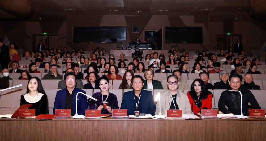 Cuộc thi "Tiếng hát Hà Nội 2024": Nguyễn Mộc An giành Giải đặc biệt - Ảnh 1.