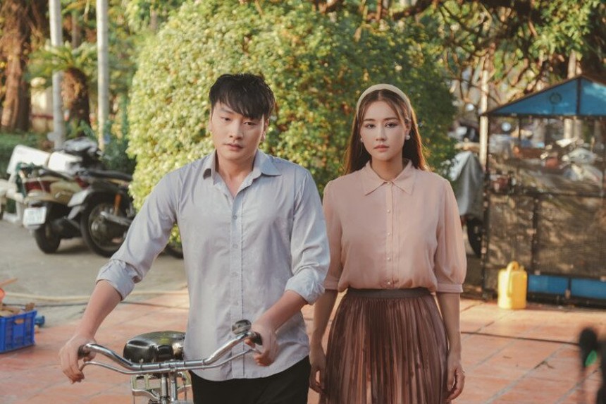 Những cặp đôi đẹp được yêu thích trên phim giờ vàng VTV - Ảnh 6. Những cặp đôi đẹp được yêu thích trên phim giờ vàng VTV - Ảnh 6.