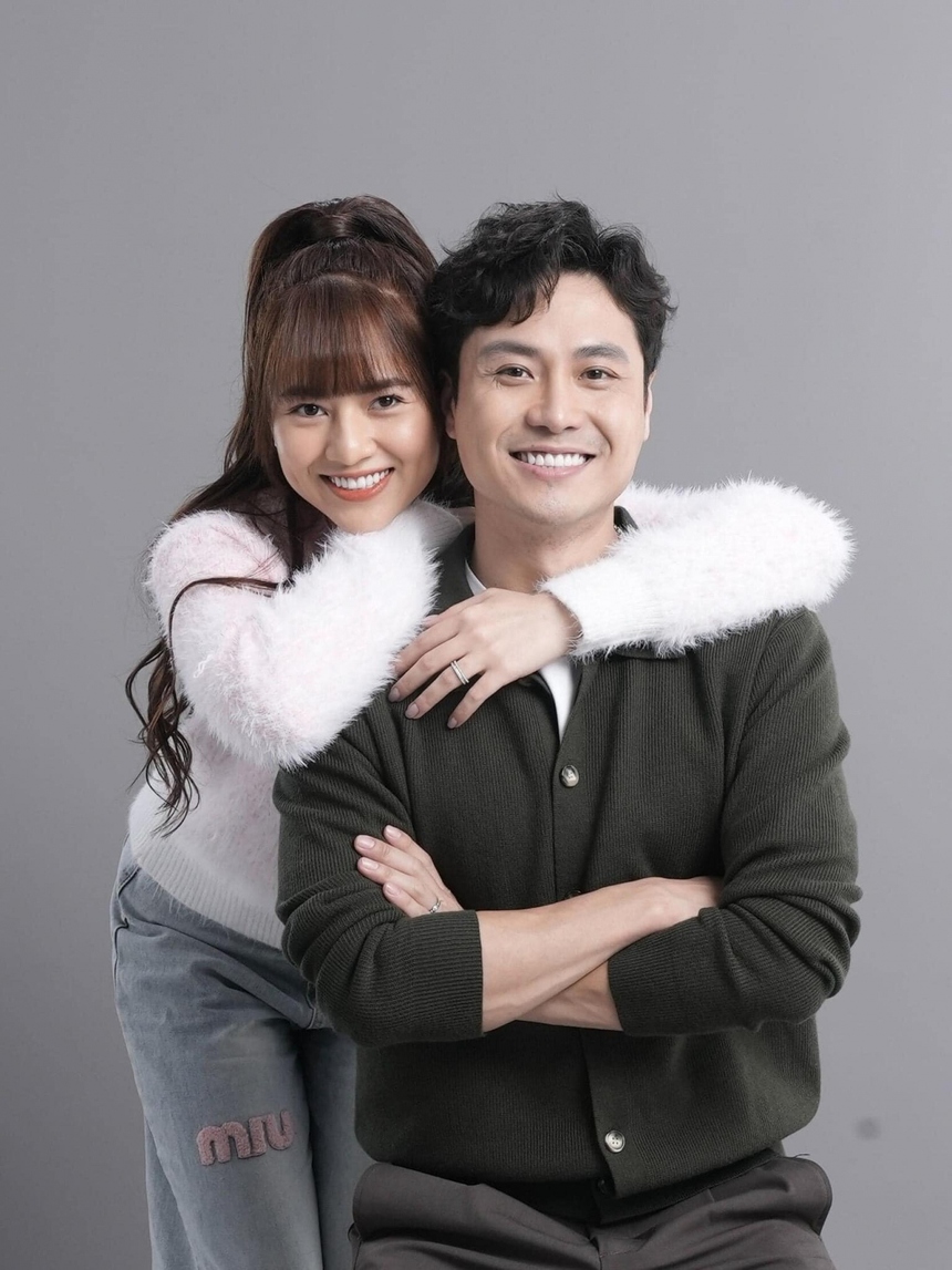 Những cặp đôi đẹp được yêu thích trên phim giờ vàng VTV - Ảnh 5. Những cặp đôi đẹp được yêu thích trên phim giờ vàng VTV - Ảnh 5.