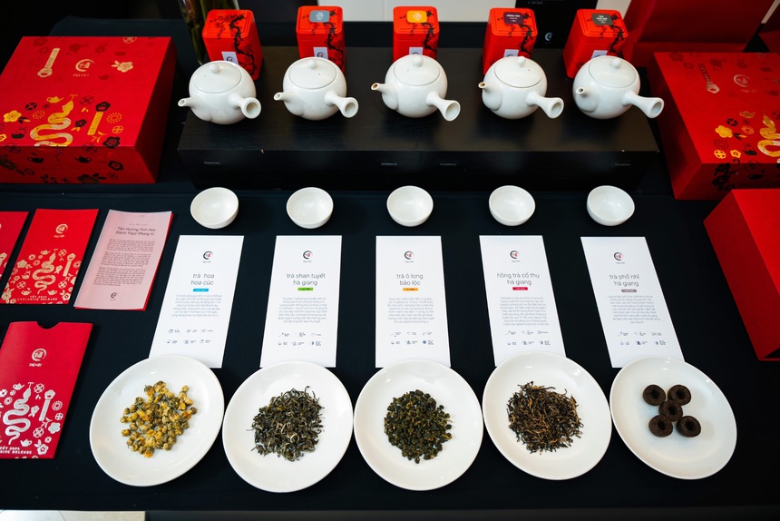Tại sao Trà cao cấp trở thành xu hướng Quà Tết 2025: Truyền thống gặp hiện đại - Ảnh 1. Tại sao Trà cao cấp trở thành xu hướng Quà Tết 2025: Truyền thống gặp hiện đại - Ảnh 1.