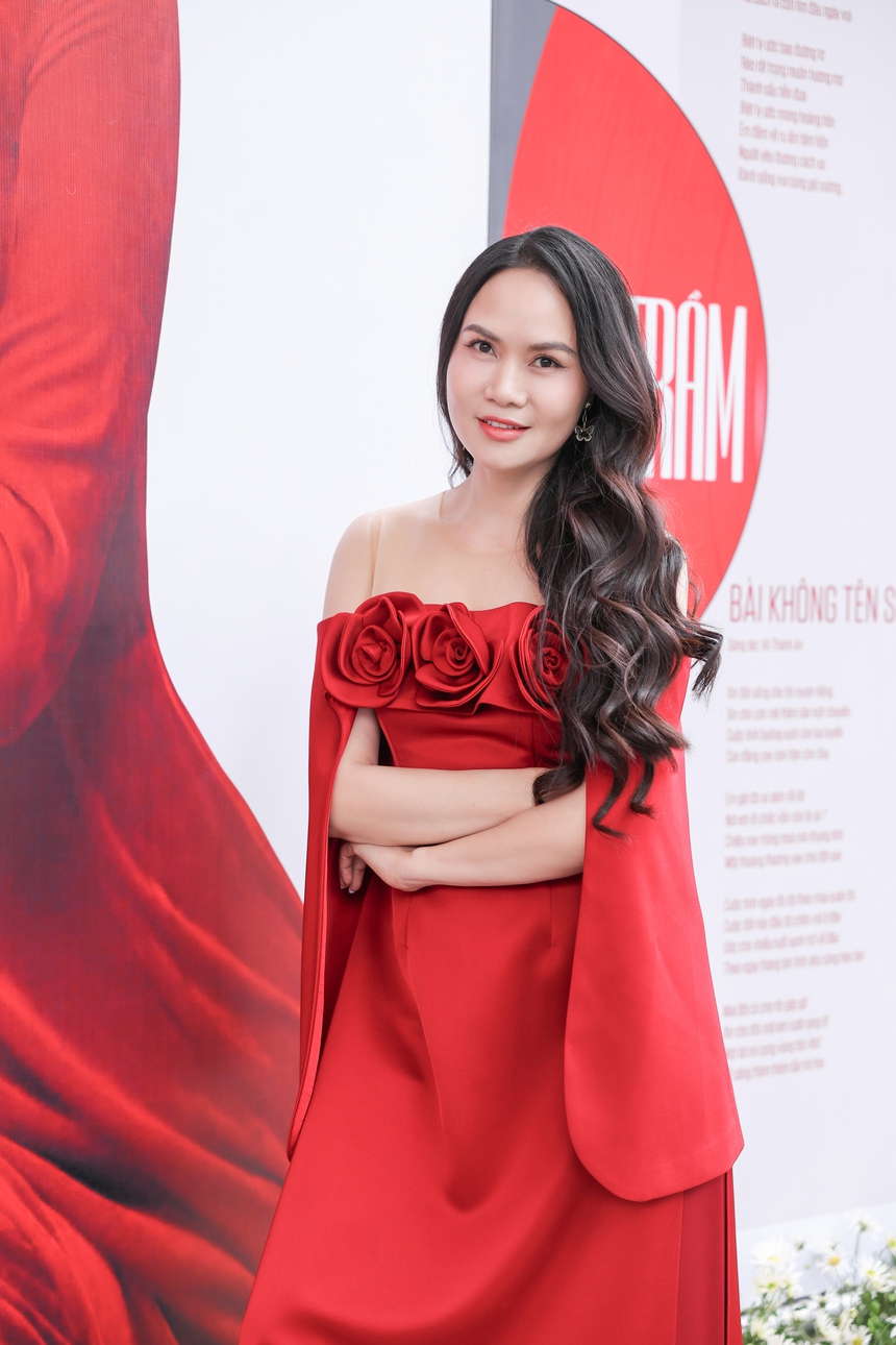 NSND Mai Hoa ra mắt đĩa than "Nốt trầm" Vol1 - Ảnh 1.