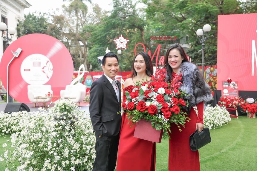 NSND Mai Hoa ra mắt đĩa than "Nốt trầm" Vol1 - Ảnh 2.