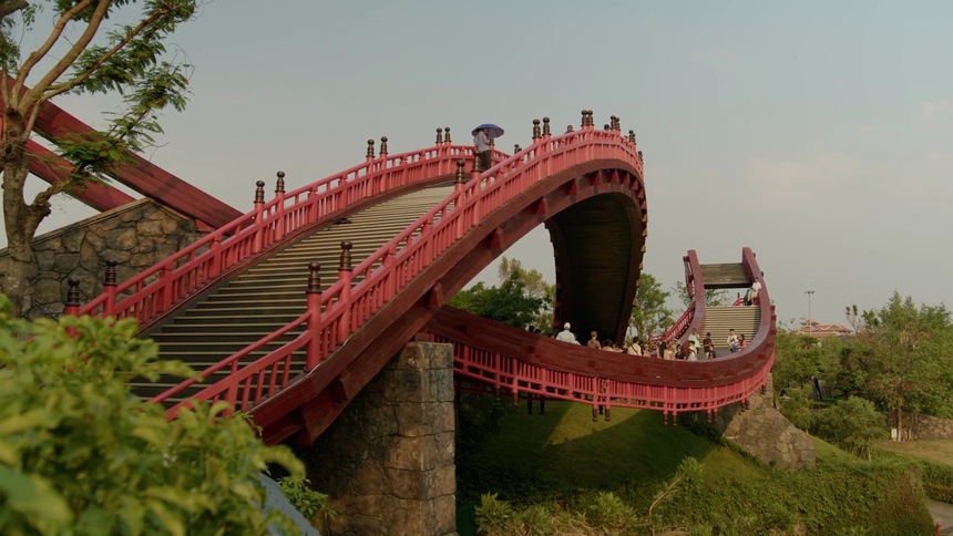 Phim "Yêu nhầm bạn thân" quảng bá loạt danh lam thắng cảnh khắp Việt Nam - Ảnh 3. Phim "Yêu nhầm bạn thân" quảng bá loạt danh lam thắng cảnh khắp Việt Nam - Ảnh 3.