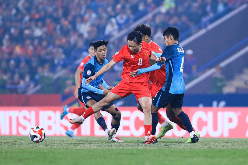 Bóng lăn trong tuần: VAR tạo bước ngoặt - Ảnh 1. Bóng lăn trong tuần: VAR tạo bước ngoặt - Ảnh 1.