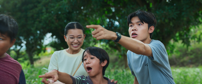 Phim "Kính vạn hoa: Bắt đền con ma": Nhiều hoài niệm, ít điểm nhấn - Ảnh 4.