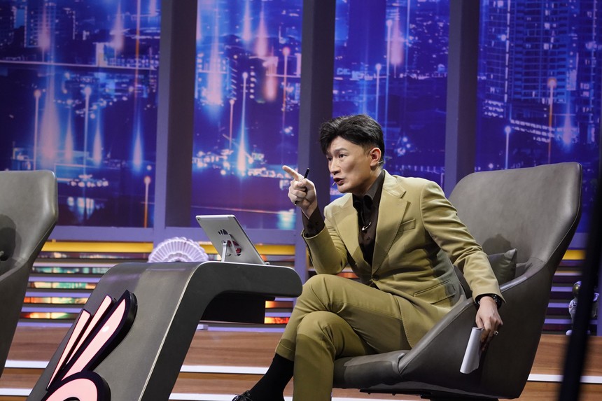 Á khôi đi tìm việc tại "Cơ hội cho ai", được Dược sĩ Tiến mở đường thi hoa hậu - Ảnh 3. Á khôi đi tìm việc tại "Cơ hội cho ai", được Dược sĩ Tiến mở đường thi hoa hậu - Ảnh 3.