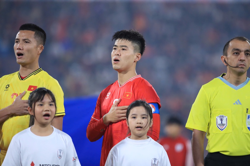 Duy Mạnh lý giải vì sao HLV Kim Sang Sik không chọn Quế Ngọc Hải cho ASEAN Cup 2024 - Ảnh 1.