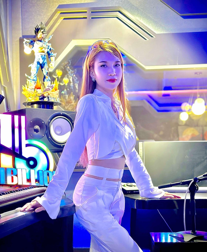 Vì sao Đỗ Thụy Khanh được gọi là "Nữ hoàng nhạc phim" của V-pop? - Ảnh 3. Vì sao Đỗ Thụy Khanh được gọi là "Nữ hoàng nhạc phim" của V-pop? - Ảnh 3.