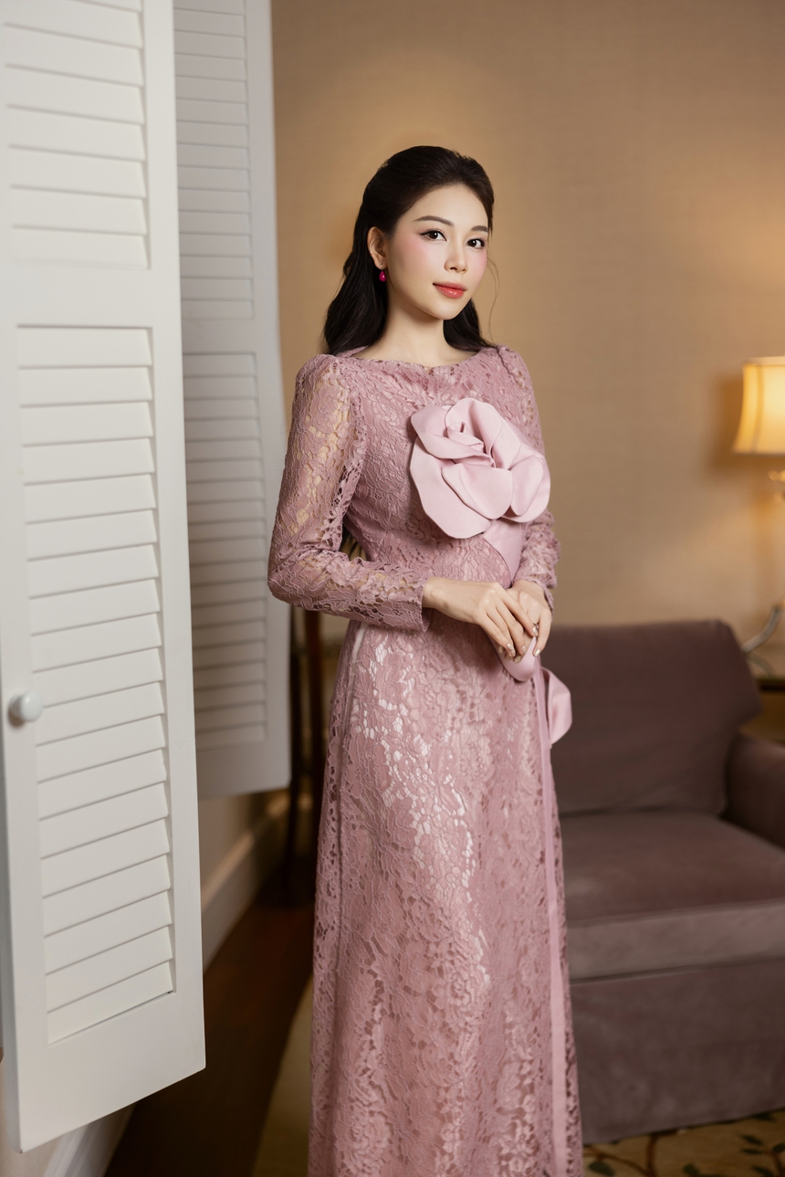 "Cô dâu hào môn" Linh Rin dịu dàng với áo dài hoa 3D của Đỗ Mạnh Cường - Ảnh 6.