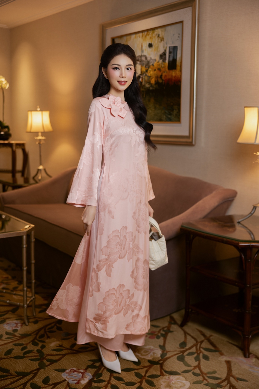 "Cô dâu hào môn" Linh Rin dịu dàng với áo dài hoa 3D của Đỗ Mạnh Cường - Ảnh 7.