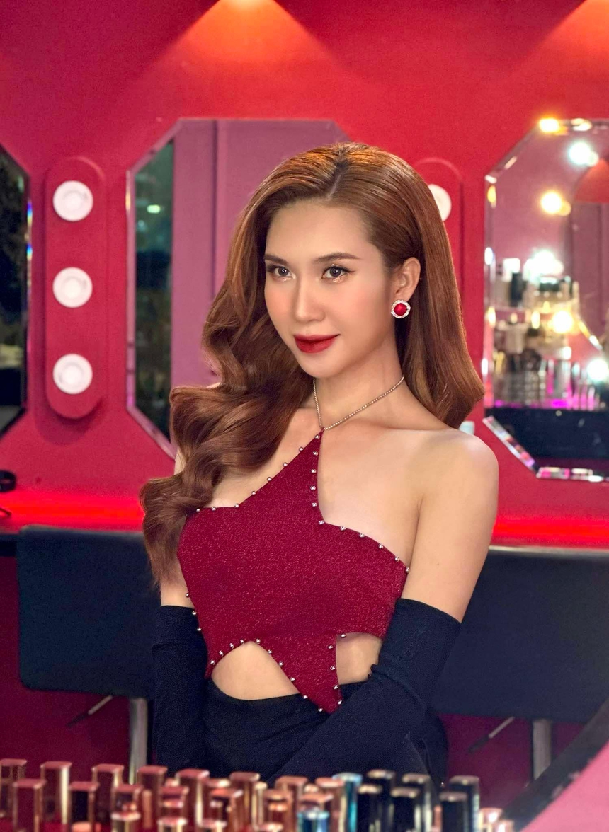 Vì sao Đỗ Thụy Khanh được gọi là "Nữ hoàng nhạc phim" của V-pop? - Ảnh 4. Vì sao Đỗ Thụy Khanh được gọi là "Nữ hoàng nhạc phim" của V-pop? - Ảnh 4.