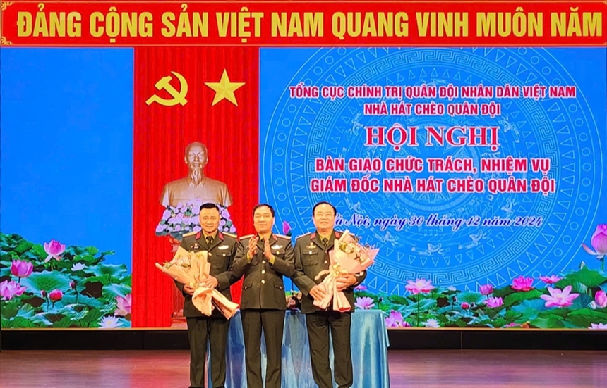 NSND Tự Long chính thức giữ chức vụ Giám đốc Nhà hát Chèo Quân đội - Ảnh 2.