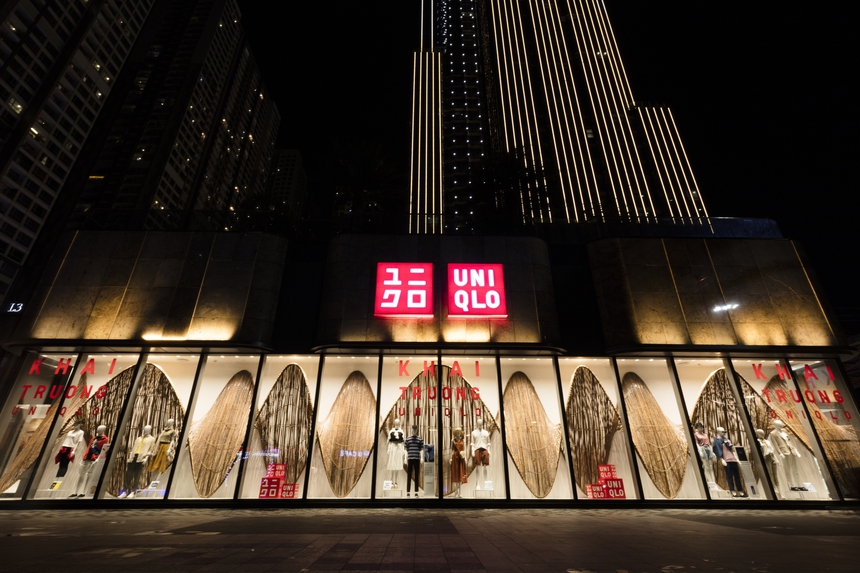 UNIQLO yêu văn hóa Việt: In nón lá, bánh mì lên áo thun - Ảnh 7. UNIQLO yêu văn hóa Việt: In nón lá, bánh mì lên áo thun - Ảnh 7.