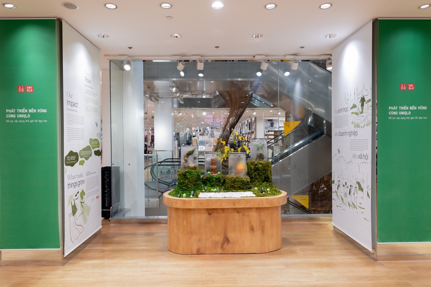 UNIQLO yêu văn hóa Việt: In nón lá, bánh mì lên áo thun - Ảnh 8. UNIQLO yêu văn hóa Việt: In nón lá, bánh mì lên áo thun - Ảnh 8.