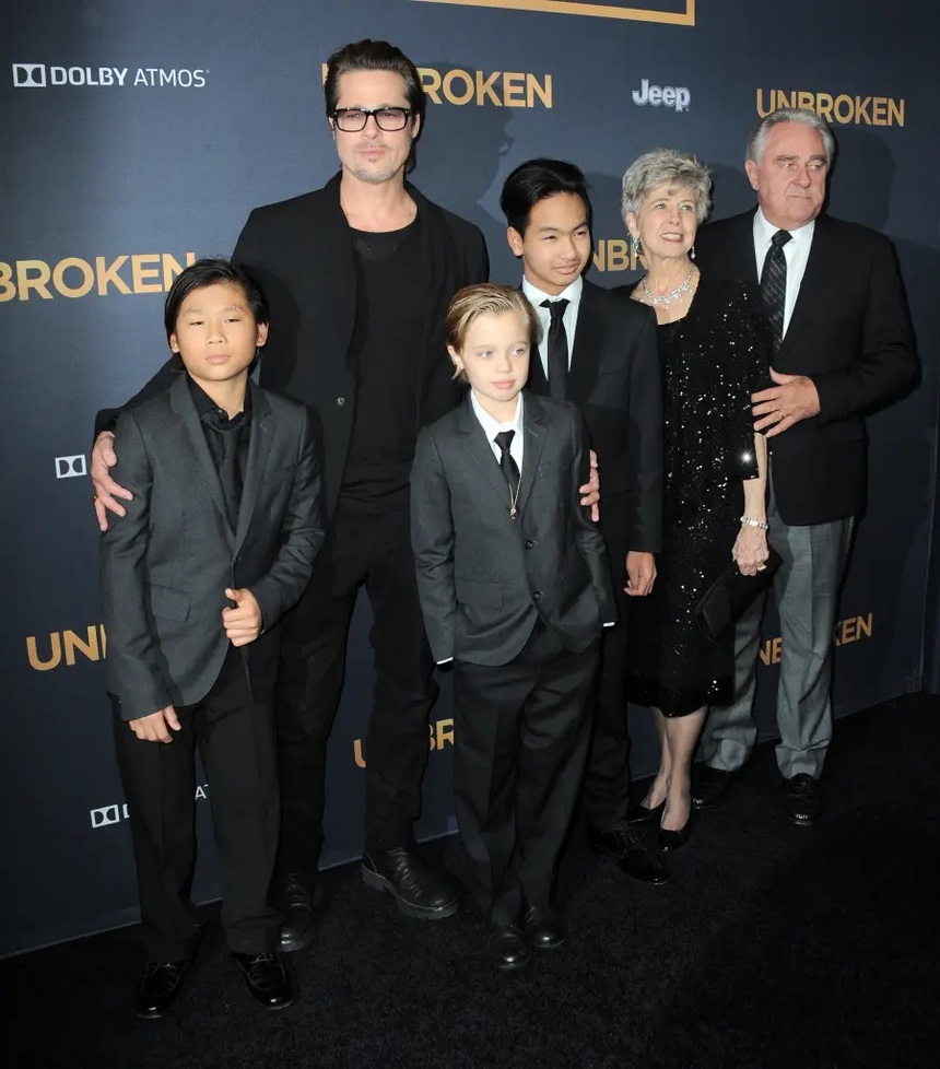 Brad Pitt mong muốn có mối quan hệ gần gũi hơn với các con, khao khát một mùa lễ đoàn tụ - Ảnh 4. Brad Pitt mong muốn có mối quan hệ gần gũi hơn với các con, khao khát một mùa lễ đoàn tụ - Ảnh 4.