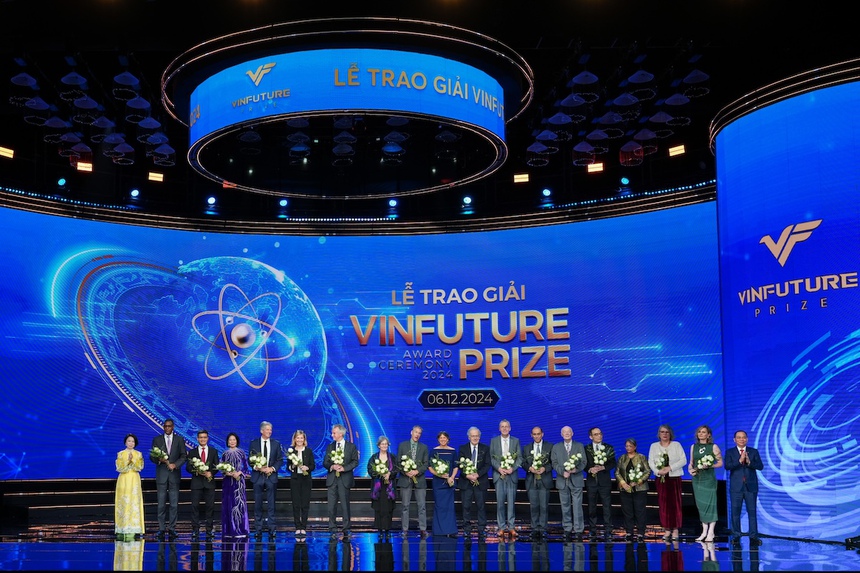Giải thưởng Chính VinFuture 2024 vinh danh nghiên cứu về “học sâu” - Ảnh 3.