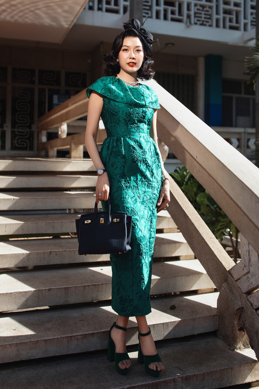 Dàn sao “nhuộm xanh” thảm đỏ show VUNGOC&SON - Ảnh 7.