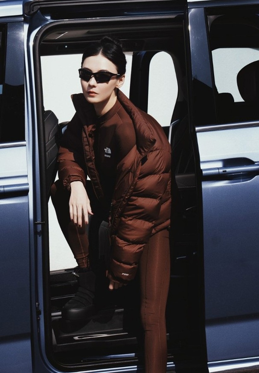 Trương Bá Chi tái xuất rực rỡ, xóa tan tin đồn mang thai lần thứ tư - Ảnh 4. Trương Bá Chi tái xuất rực rỡ, xóa tan tin đồn mang thai lần thứ tư - Ảnh 4.