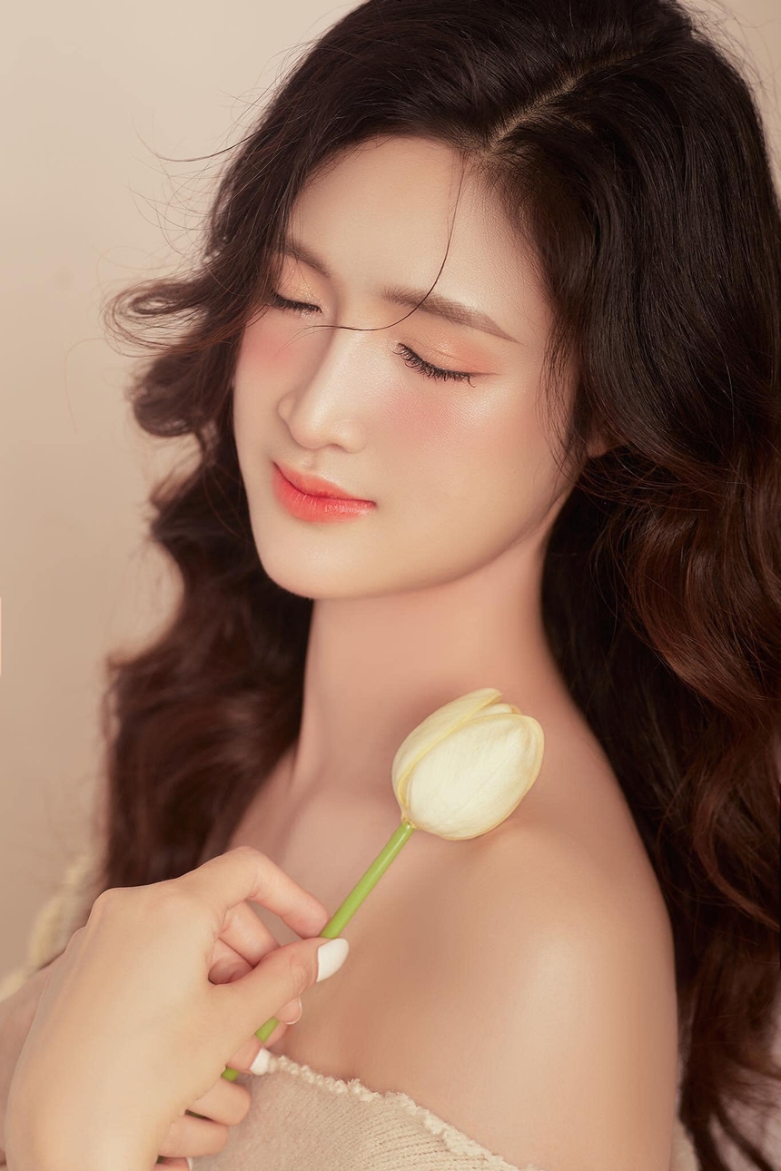 Sau chấn thương, phụ công 9X của bóng chuyền Việt Nam trở lại, hóa ngọc nữ trong bộ ảnh mừng sinh nhật - Ảnh 2.