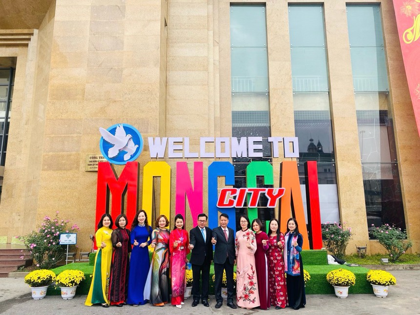 TP. Móng Cái: Đón hơn 1.000 khách du lịch "xông đất" ngày mùng 1 Tết - Ảnh 7.