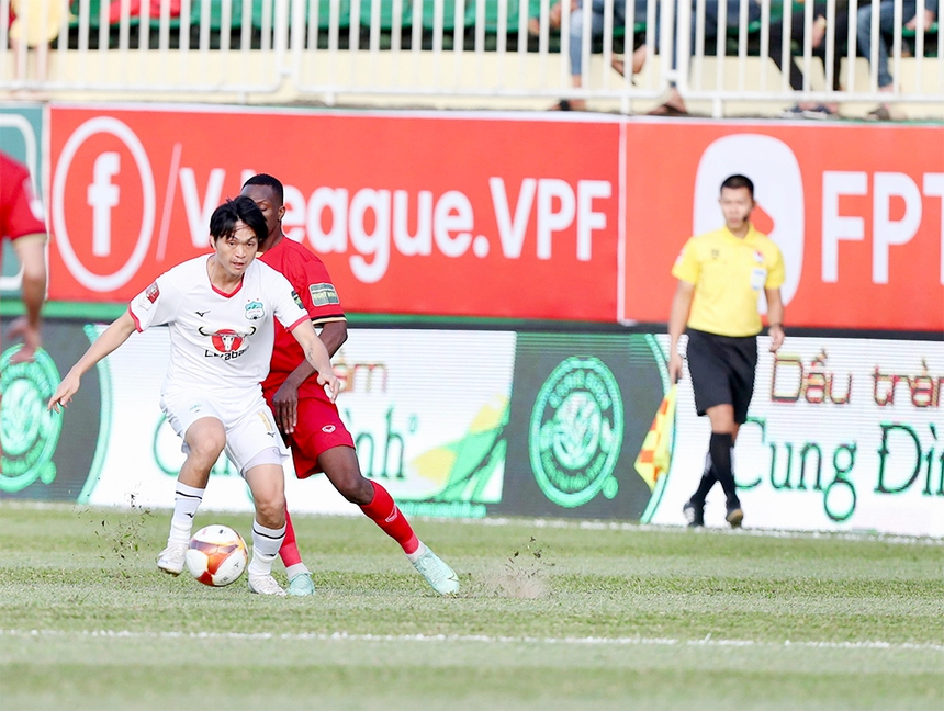 Tuấn Anh rời HAGL, nghịch lý ở lại với đội bóng của bầu Đức - Ảnh 3. Tuấn Anh rời HAGL, nghịch lý ở lại với đội bóng của bầu Đức - Ảnh 3.