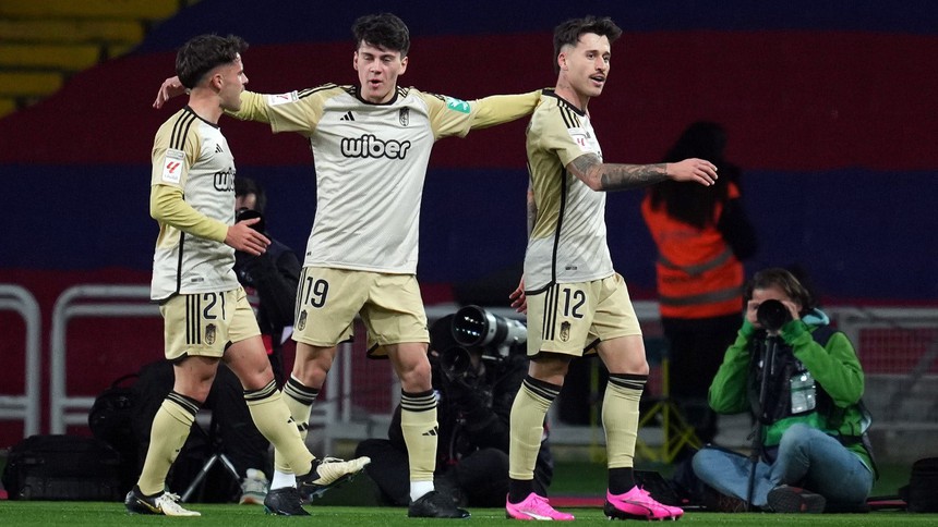 Sao trẻ MU toả sáng khiến Barcelona nhọc nhằn giữ 1 điểm ở lại Camp Nou - Ảnh 2. Sao trẻ MU toả sáng khiến Barcelona nhọc nhằn giữ 1 điểm ở lại Camp Nou - Ảnh 2.