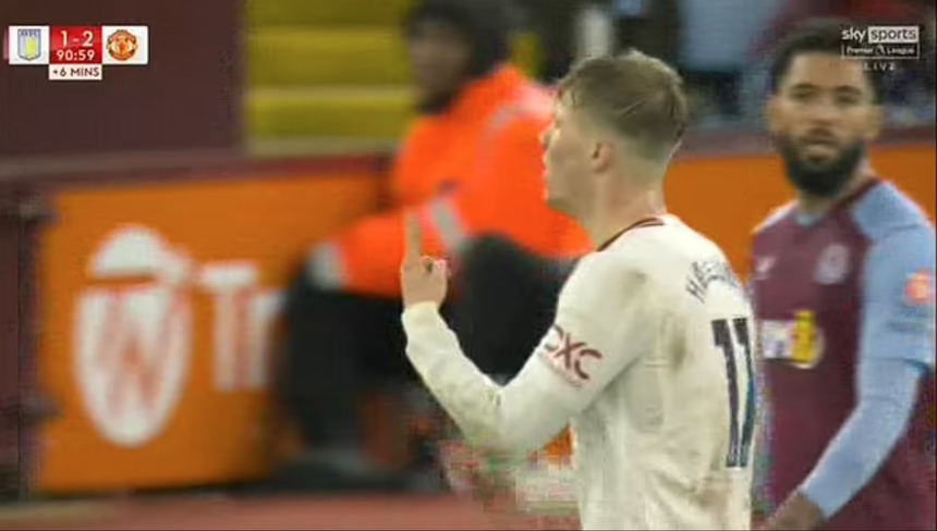 HLV Ten Hag thừa nhận MU thay đổi nhờ màn ăn mừng khiêu khích của Aston Villa - Ảnh 3. HLV Ten Hag thừa nhận MU thay đổi nhờ màn ăn mừng khiêu khích của Aston Villa - Ảnh 3.